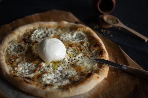Les meilleurs fromages italiens pour une pizza savoureuse